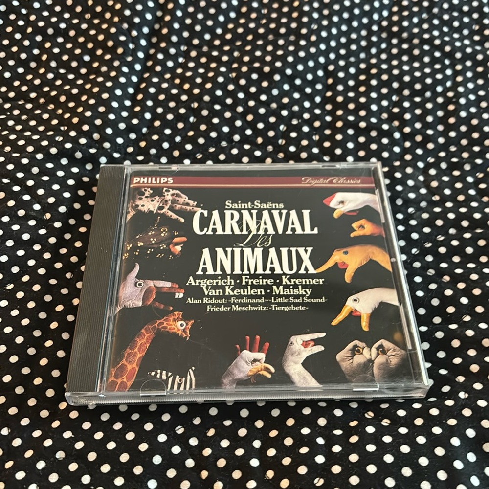 Like new! Saint Saens Carnaval les Animaux